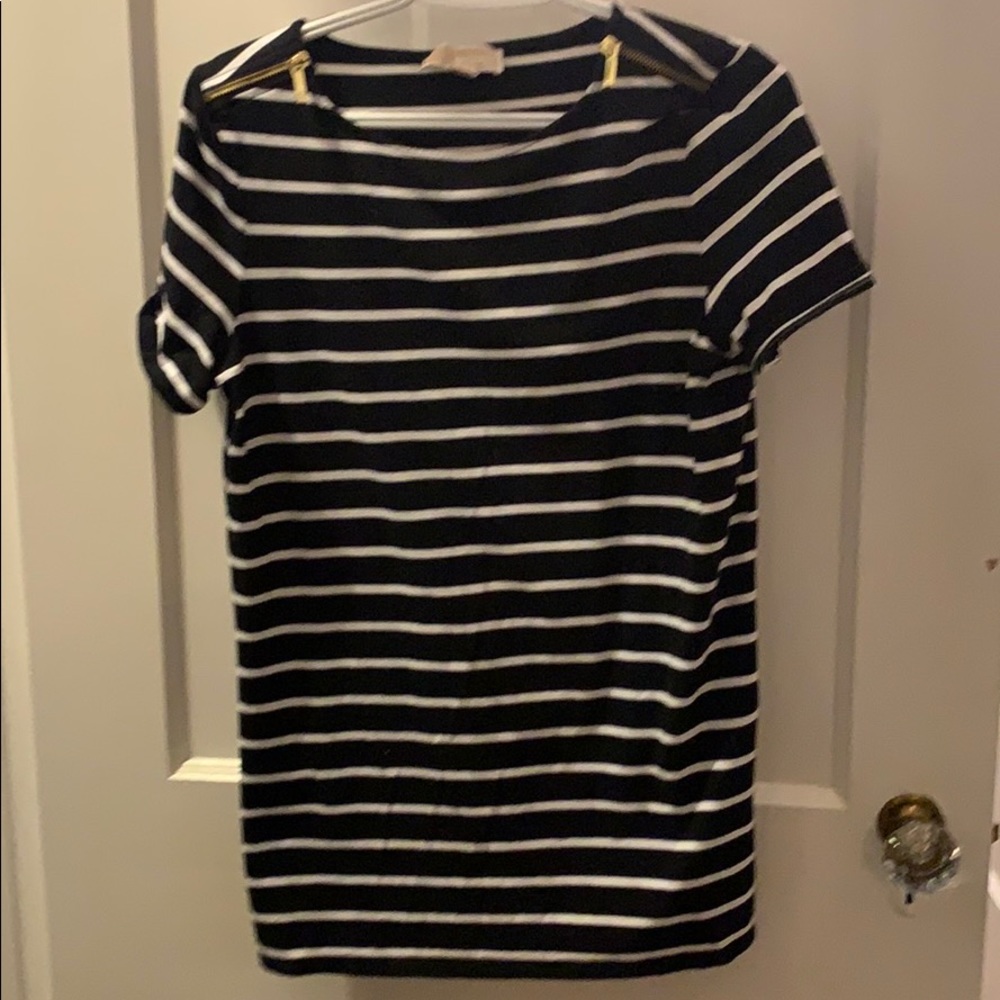 Michael Kors black and white top